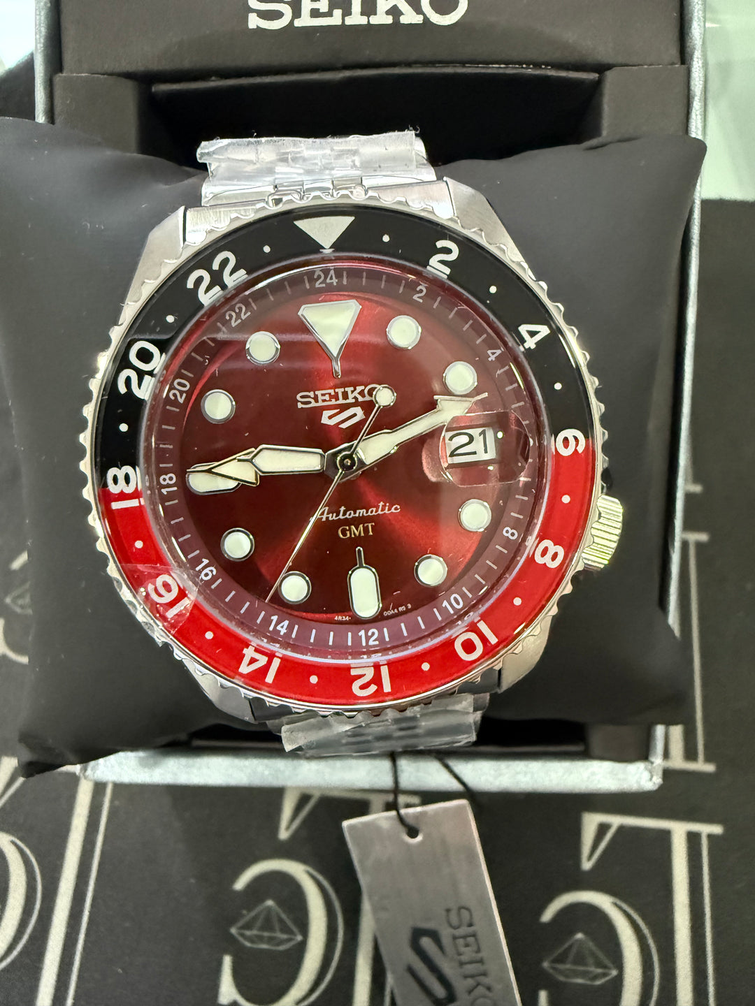 Seiko 5 Sports Automatic GMT Passion Red Limited Edition 1000pcs Watch SSK031K1