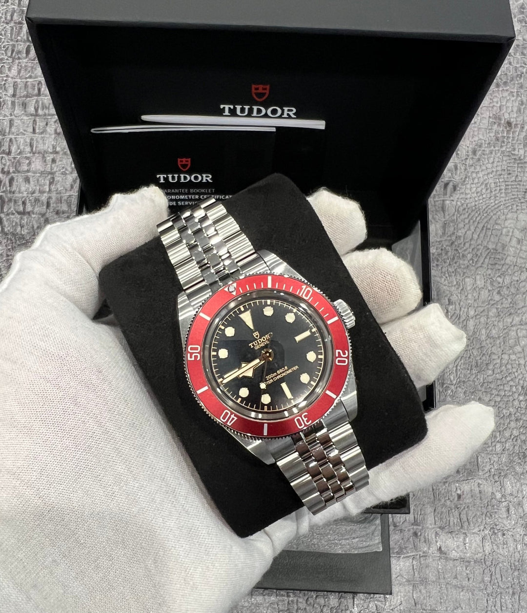 Tudor Black Bay burgundy Dial 2024 - Lc Watches