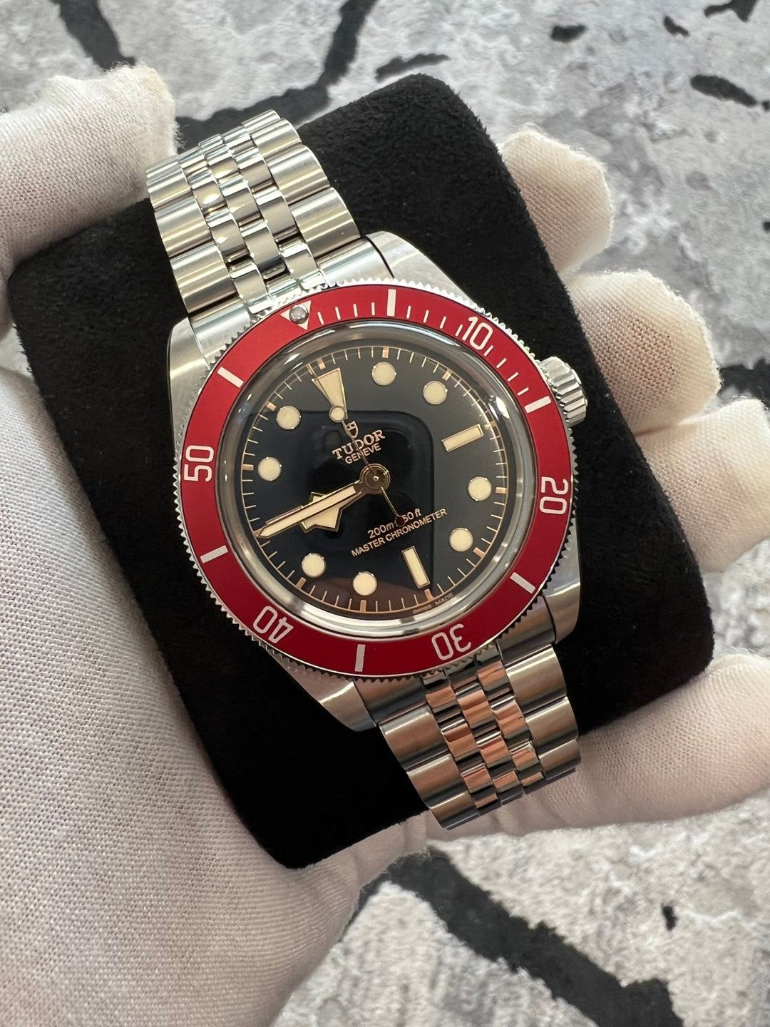 Tudor Black Bay burgundy Dial 2024 - Lc Watches