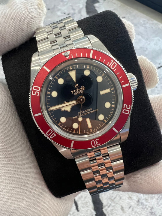 Tudor Black Bay burgundy Dial 2024 - Lc Watches